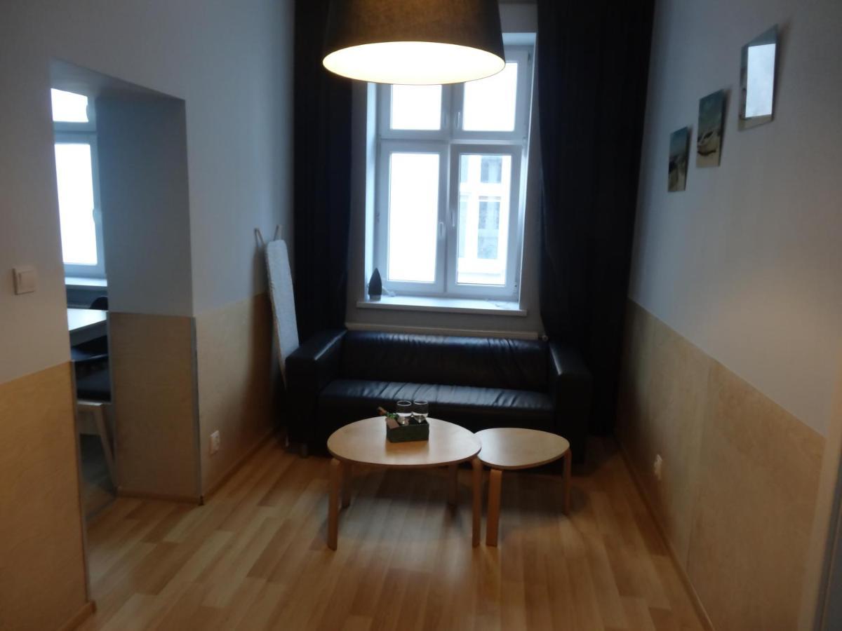 One More Night Apartment, Poznan Old Town ภายนอก รูปภาพ
