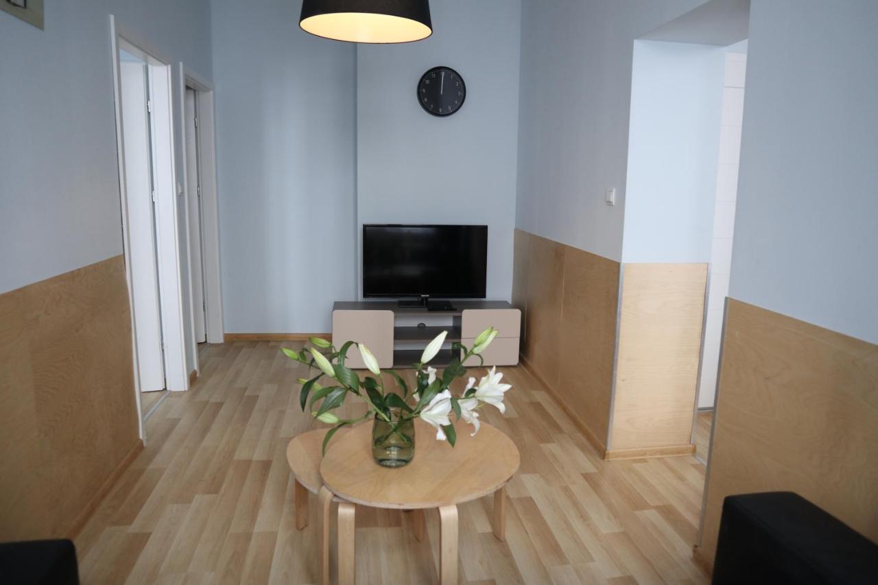 One More Night Apartment, Poznan Old Town ภายนอก รูปภาพ